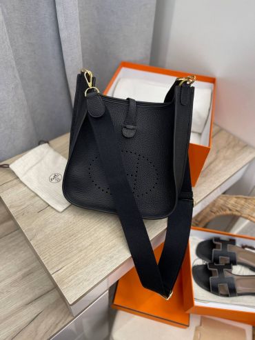 Сумка женская Evelyne 29 cm Clemence leather  Hermes LUX-103586