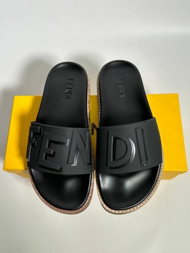 Шлепанцы Fendi LUX-107438