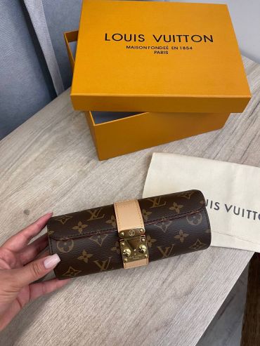 Чехол для часов и украшений Louis Vuitton LUX-110165