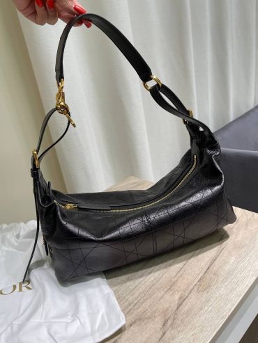 Сумка женская D-Journey из телячьей кожи с узором Flat Macrocannage Christian Dior LUX-118287