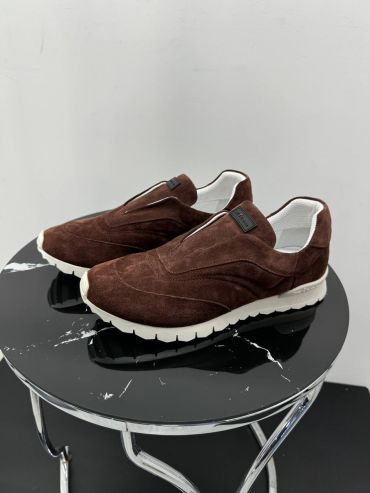 Кроссовки