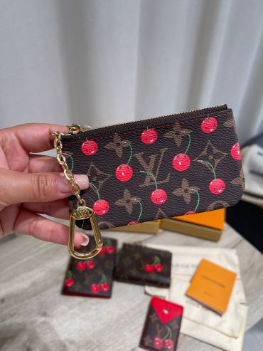 Ключница Louis Vuitton LUX-122208