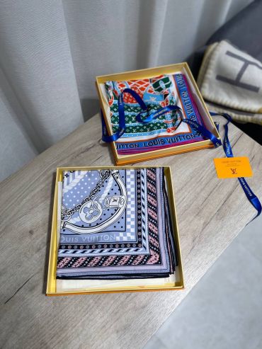 Платок Louis Vuitton LUX-122243