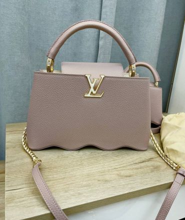 Сумка женская Capucines  Louis Vuitton LUX-123300