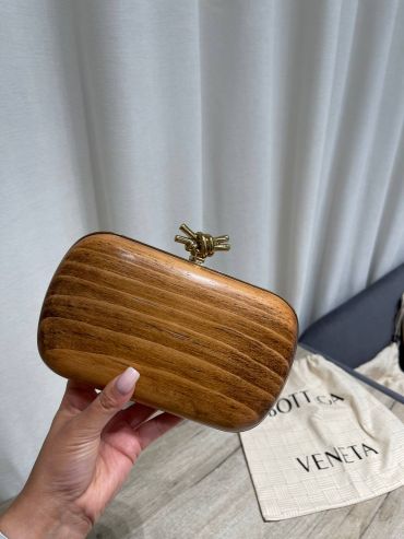 Клатч  Bottega Veneta LUX-124698