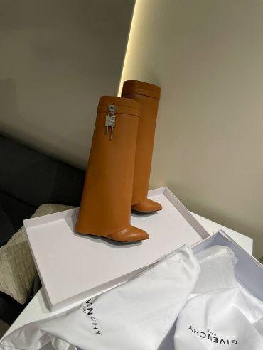 Сапоги Givenchy LUX-126356