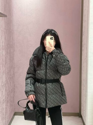 Пуховик Christian Dior LUX-126527