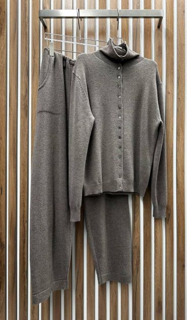 Костюм женский 