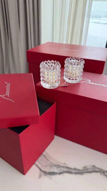 Пара подсвечников 