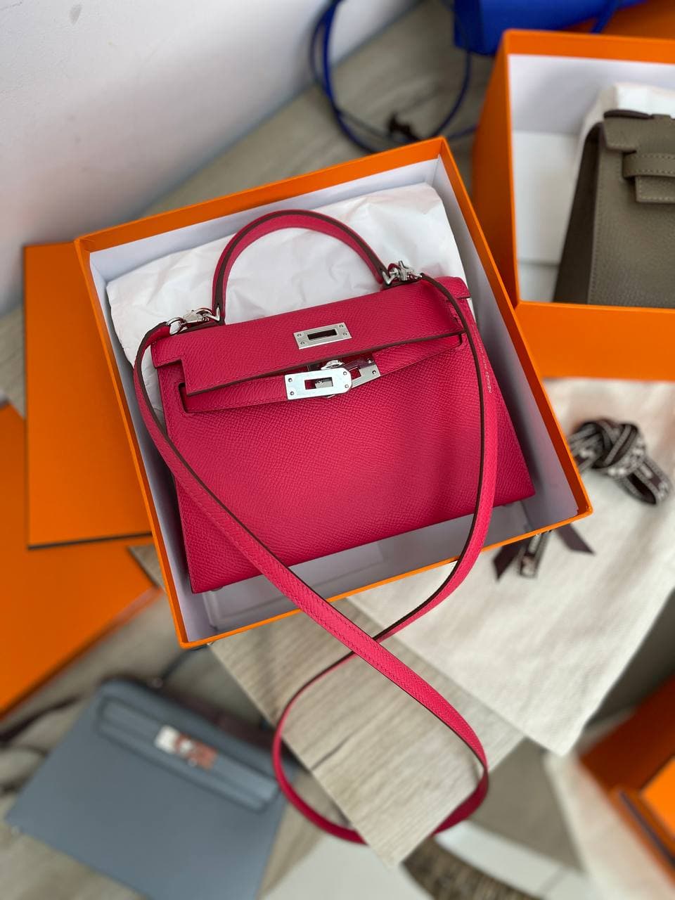 Сумка женская Kelly mini Hermes LUX-57719 фото Сумка женская Kelly mini Hermes Артикул LUX-57719