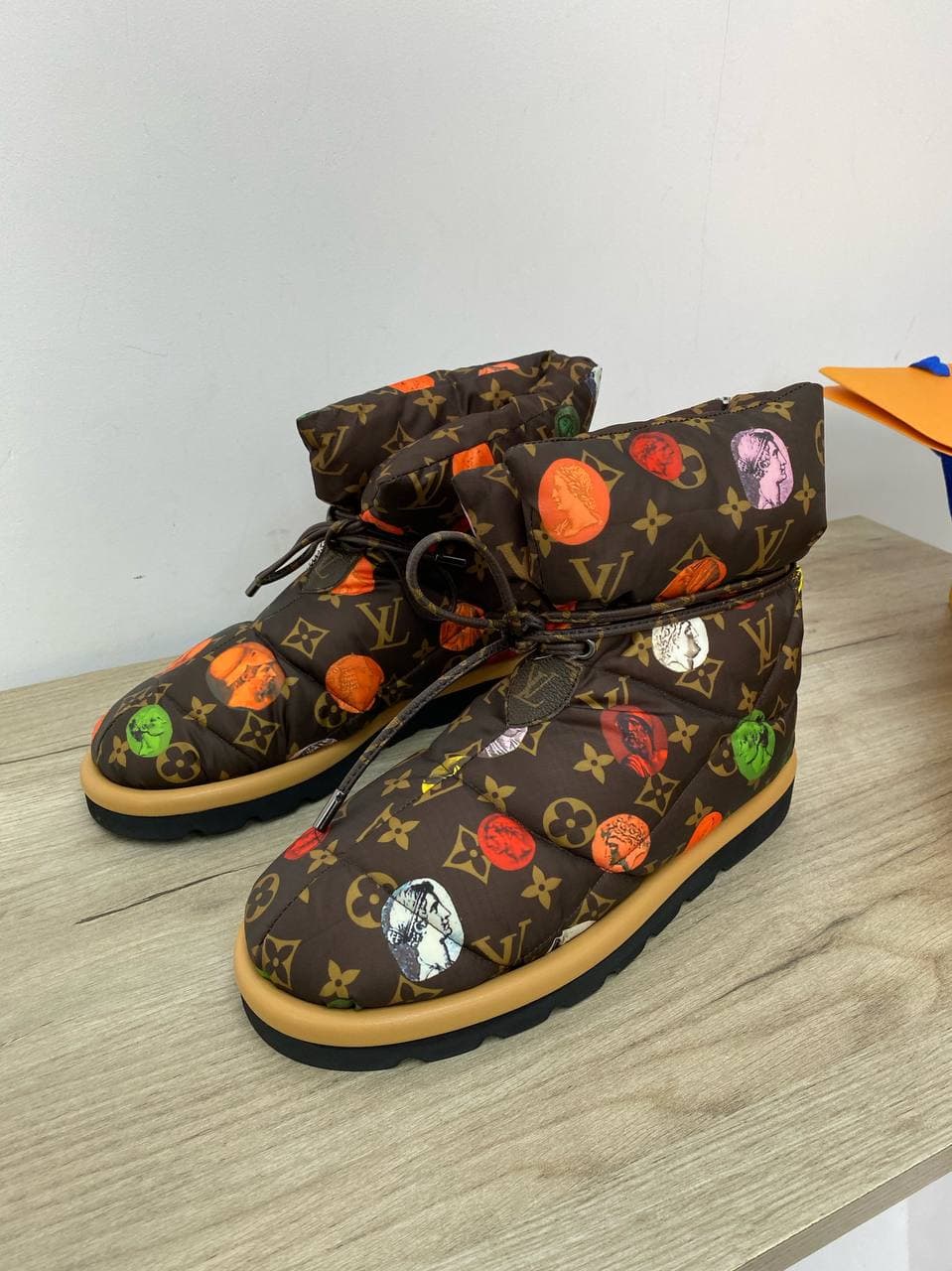 Ботинки женские Louis Vuitton LUX-58210 фото Ботинки женские Louis Vuitton Артикул LUX-58210