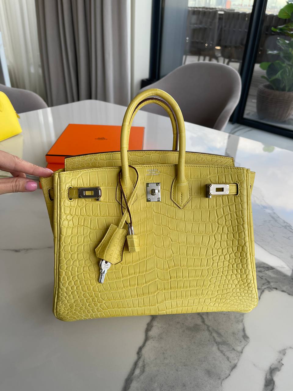 Сумка женская Birkin, 25, PHW Crocodile Porosus Hermes LUX-125992 фото Сумка женская Birkin, 25, PHW Crocodile Porosus Hermes Артикул LUX-125992