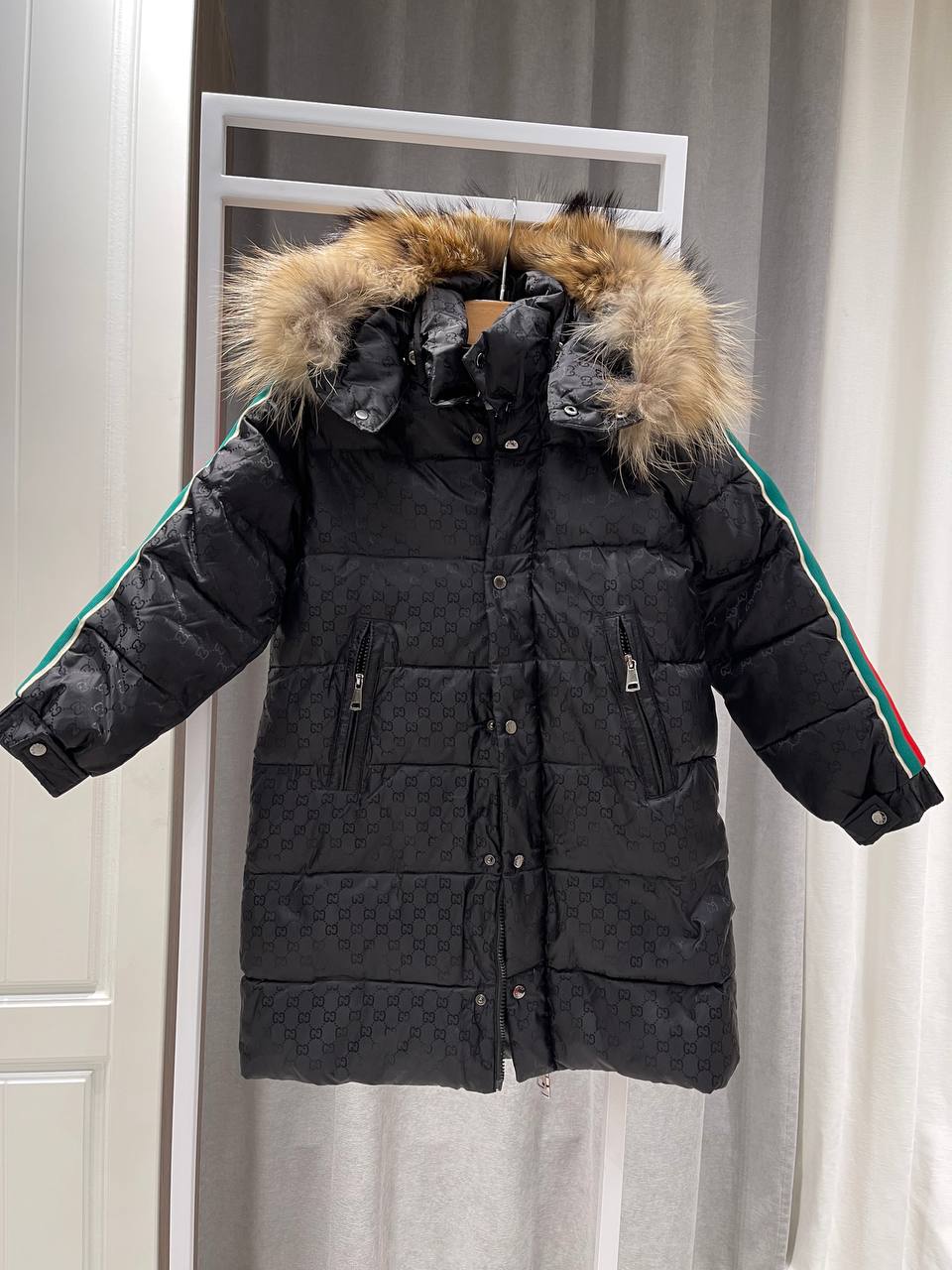 Пуховик Gucci LUX-126813 фото Пуховик Gucci Артикул LUX-126813