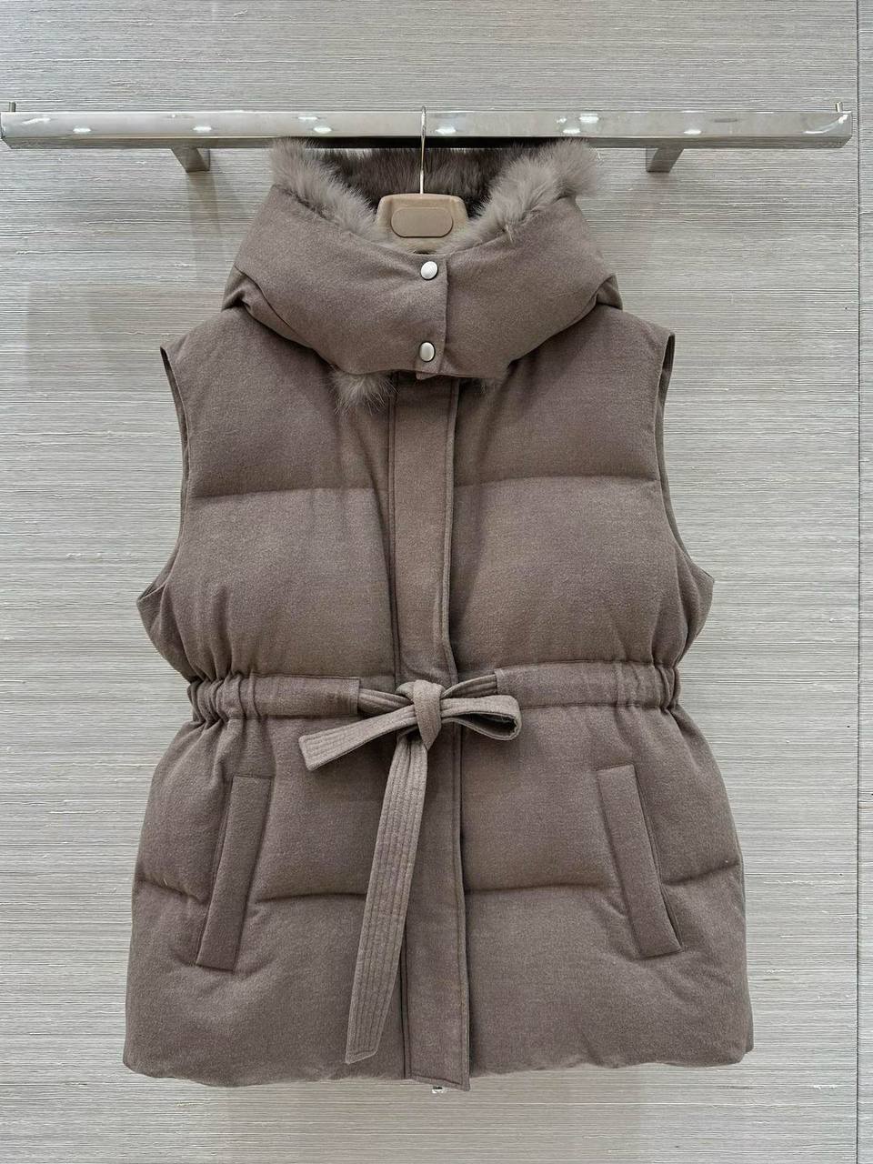 Жилет Loro Piana LUX-126085 фото Жилет Loro Piana Артикул LUX-126085