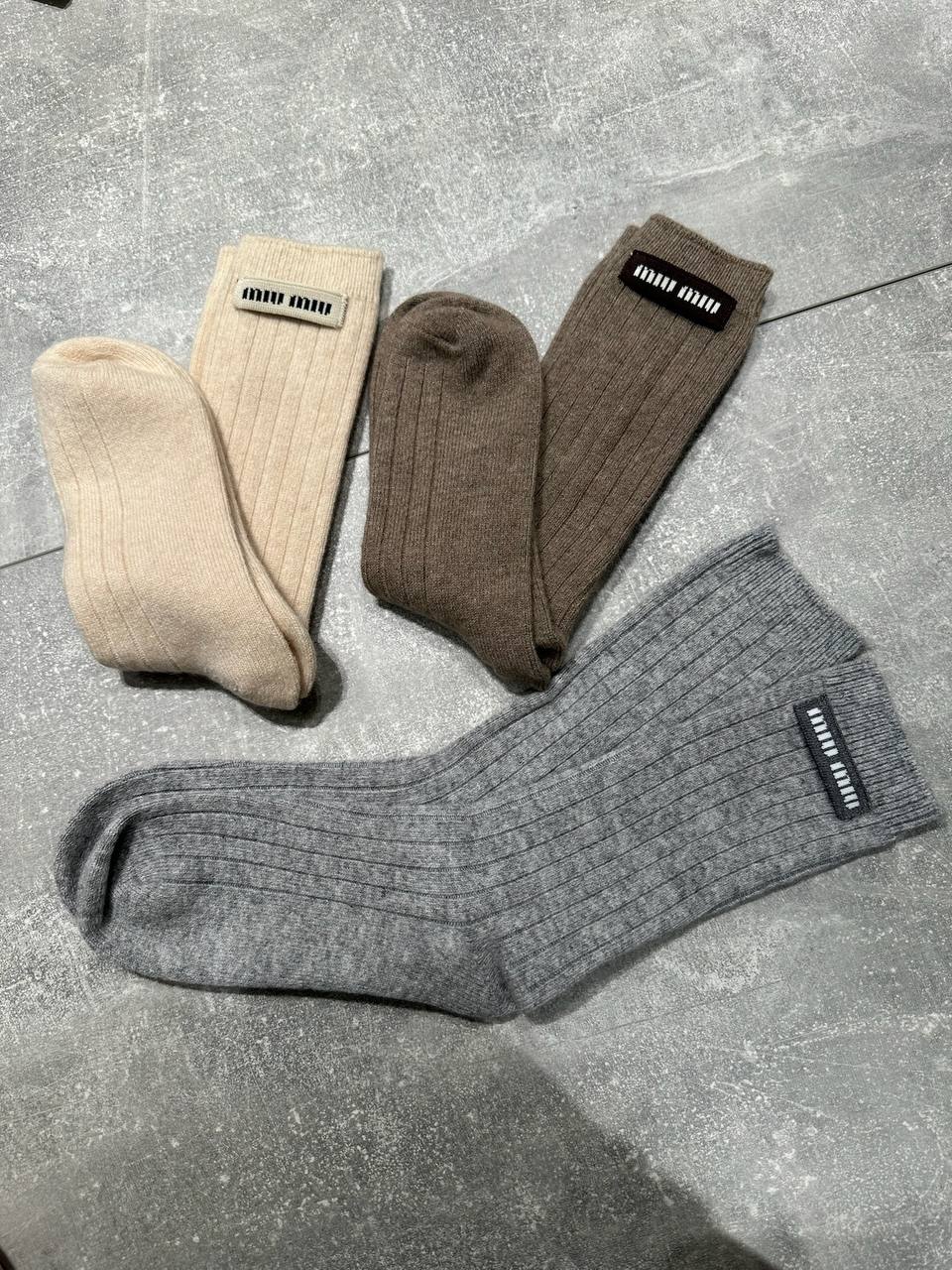 Носки Miu Miu LUX-126410 фото Носки Miu Miu Артикул LUX-126410