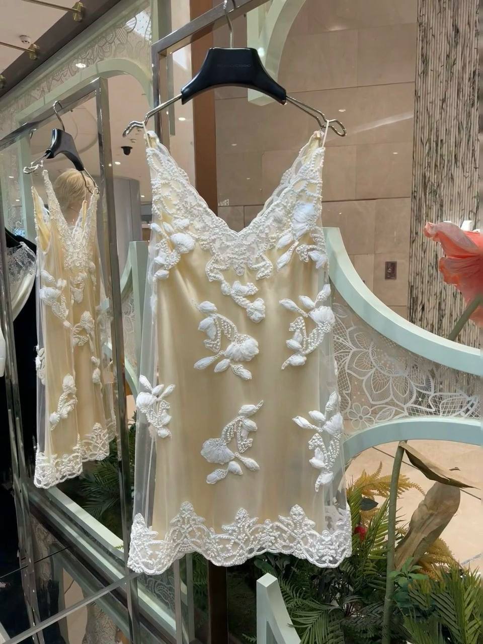 Платье Ermanno Scervino LUX-127164 фото Платье Ermanno Scervino Артикул LUX-127164