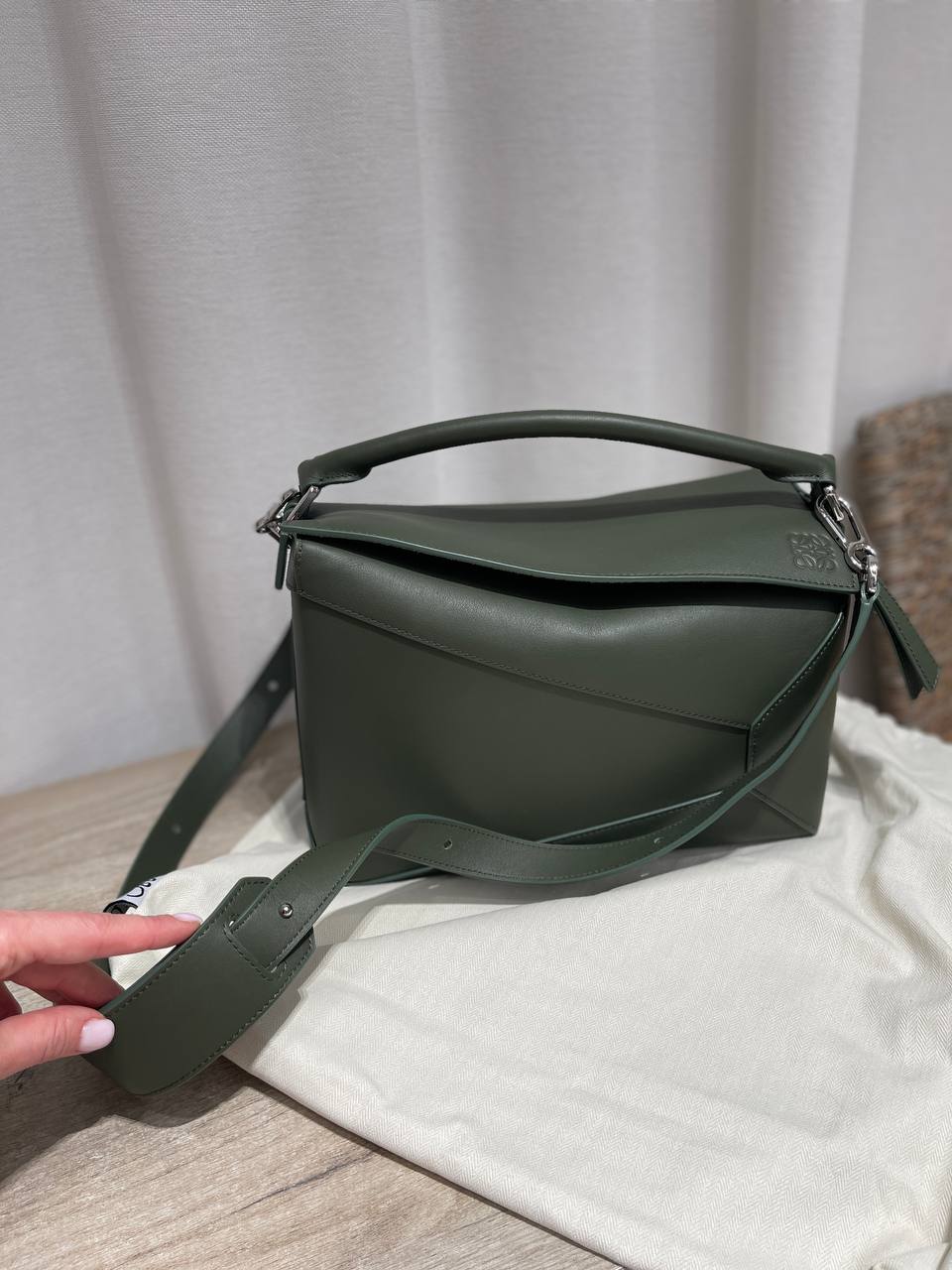 Сумка женская 29 см Loewe LUX-129866 фото Сумка женская 29 см Loewe Артикул LUX-129866