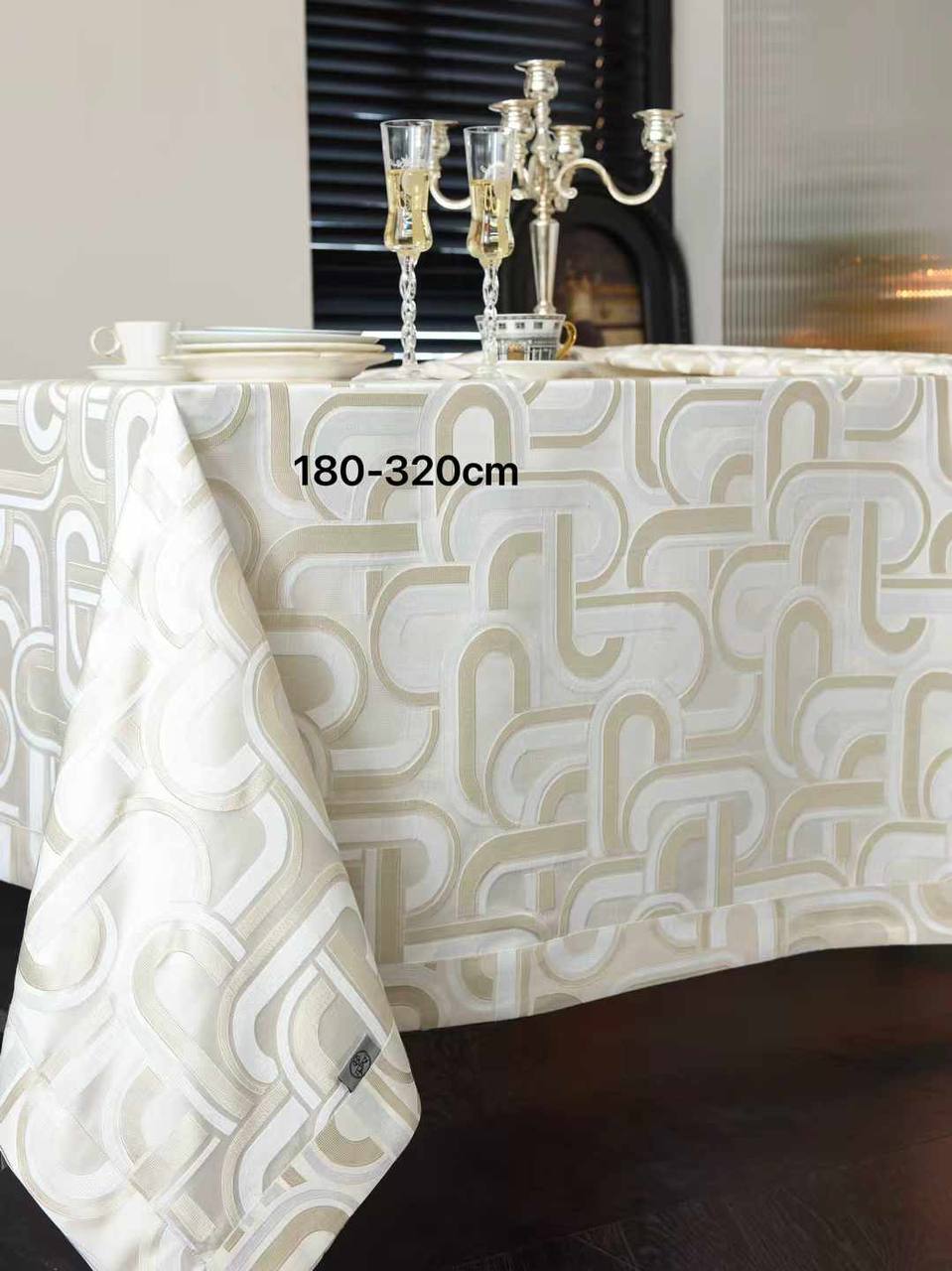 Скатерть Hermes LUX-130175 фото Скатерть Hermes Артикул LUX-130175