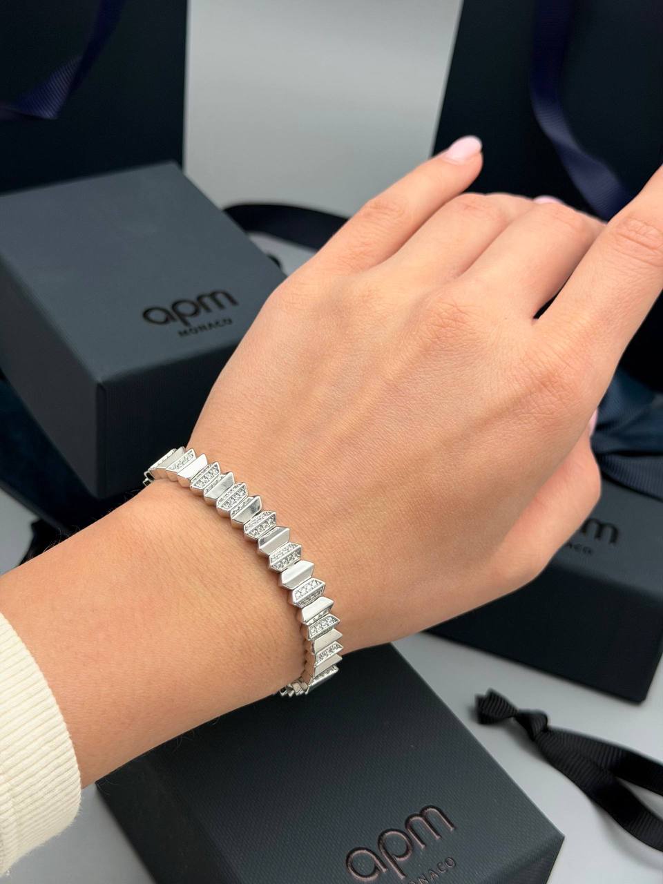 Браслет APM Monaco LUX-130333 фото Браслет APM Monaco Артикул LUX-130333